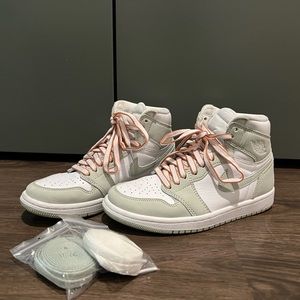 Nike Jordan’s size 6